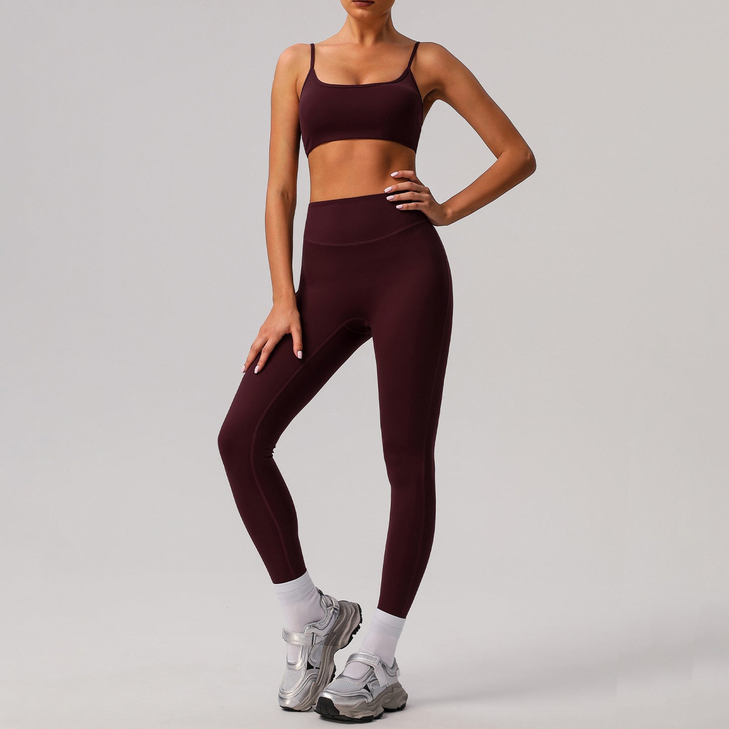 Solid color tight yoga suit quick drying fitness suit outdoor body shaping running suit women's fitness suit ﻿