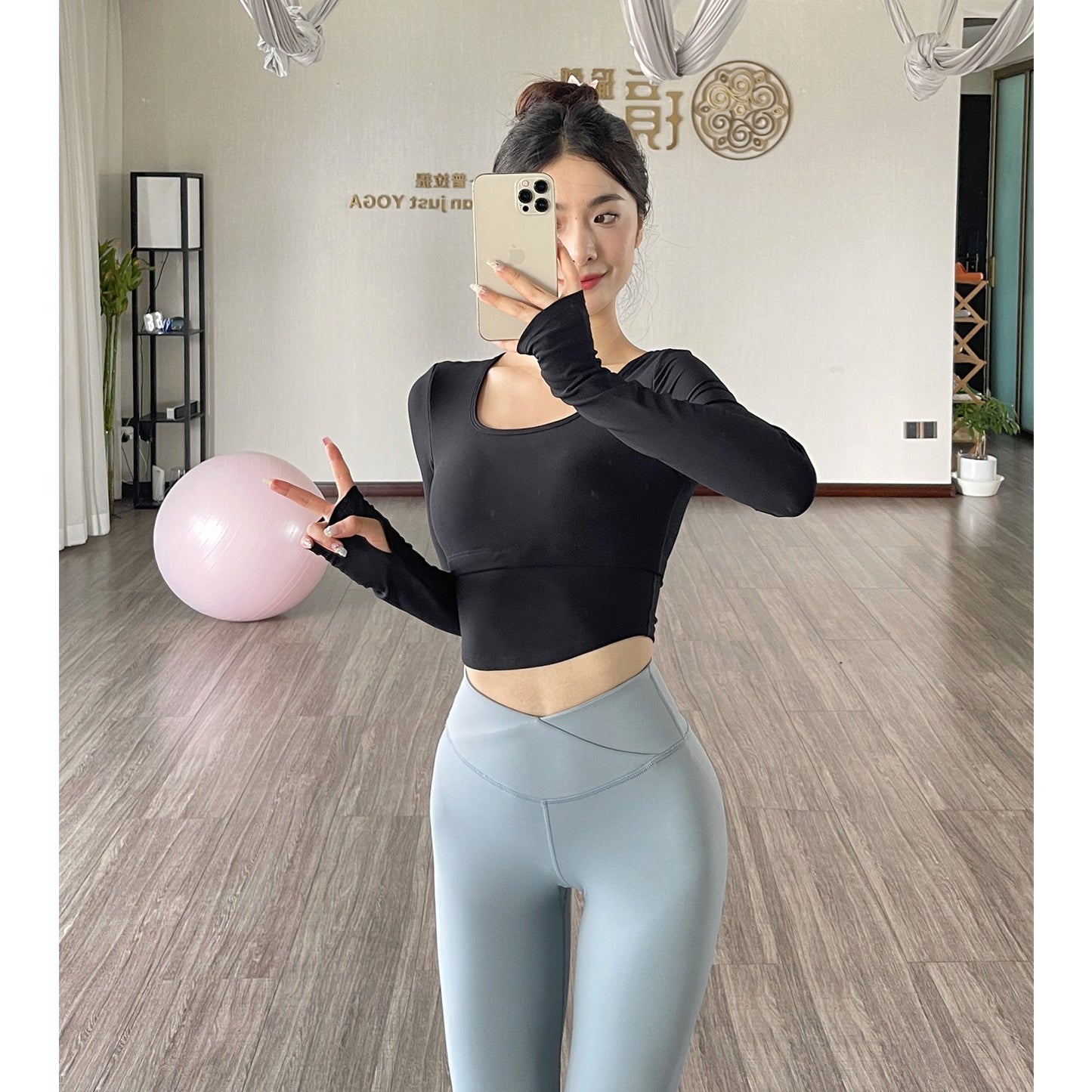 Sports Undershirt External Yoga Wear Tops Long-Sleeved Fitness Running Underwear Female With Chest Pad Shockproof High-Intensity