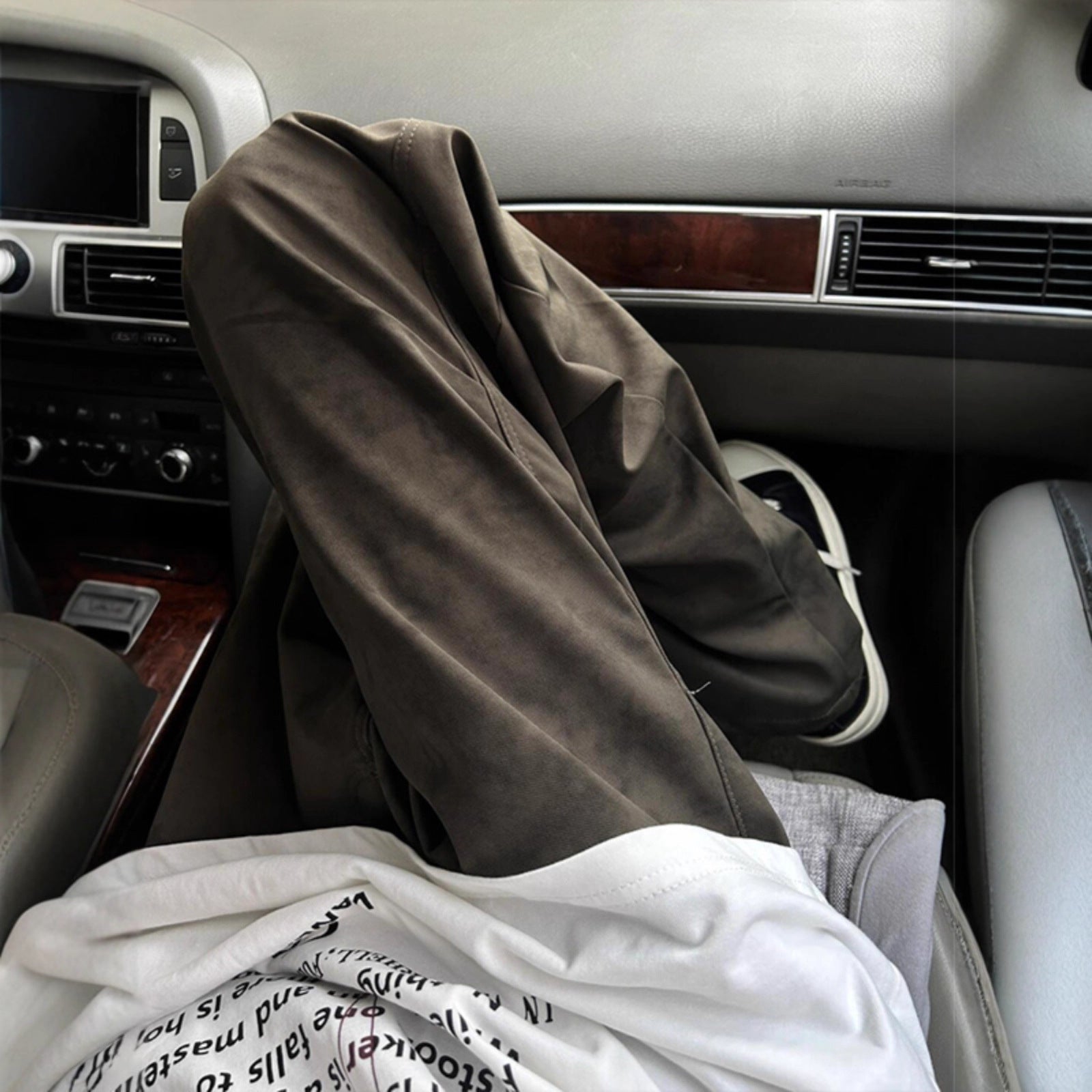 Textured Straight-Leg Cargo Pants - Loose Wide-Leg Pants