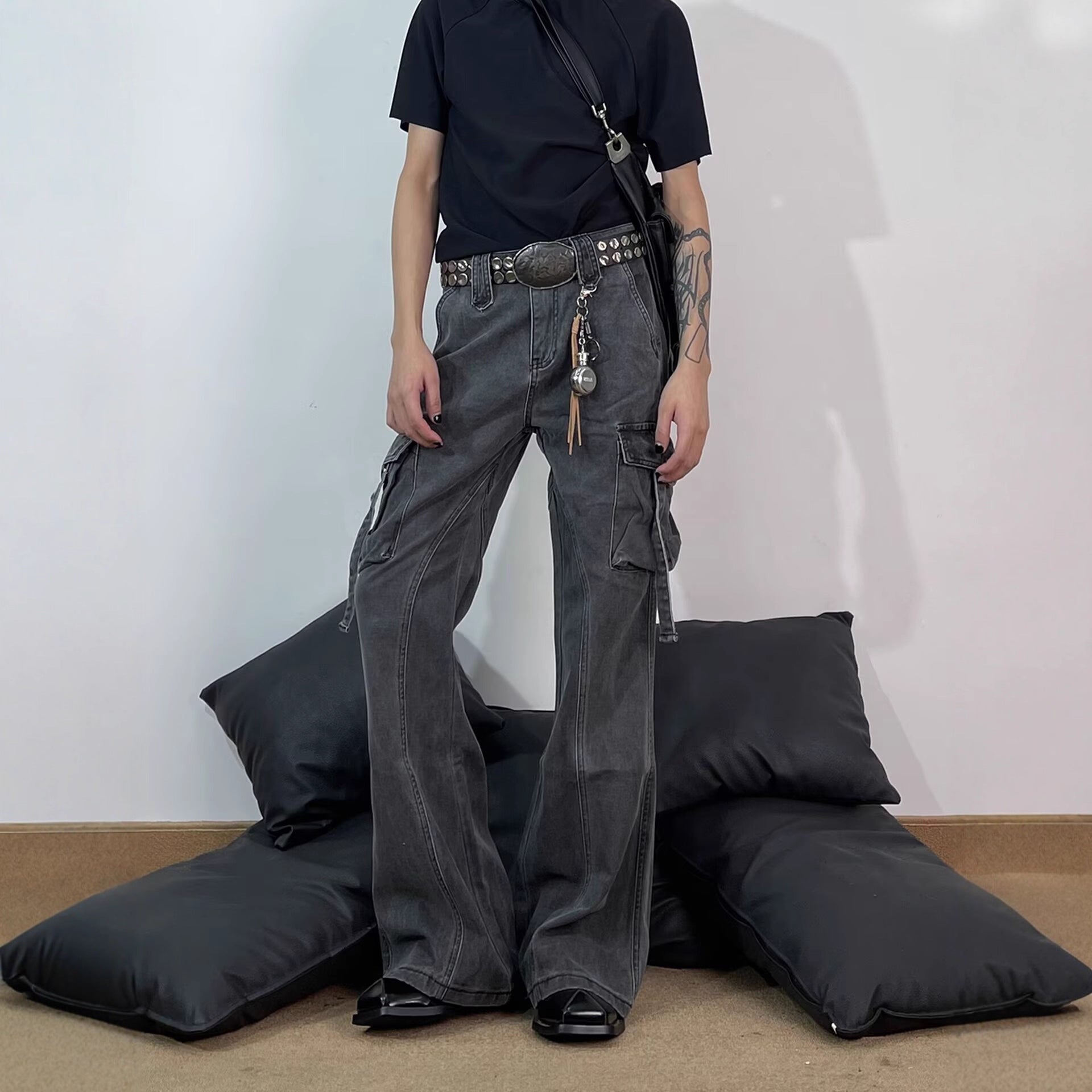 Deconstructed -  Multi-Pocket -  Flared Jeans  -  Loose Pants