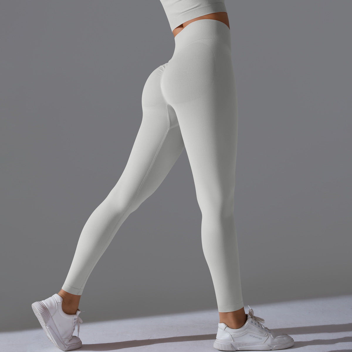 Seamless Solid Peach Sports Trousers for Women - Tight Running Fitness Yoga Pants with High Waist and Butt-Lifting Design