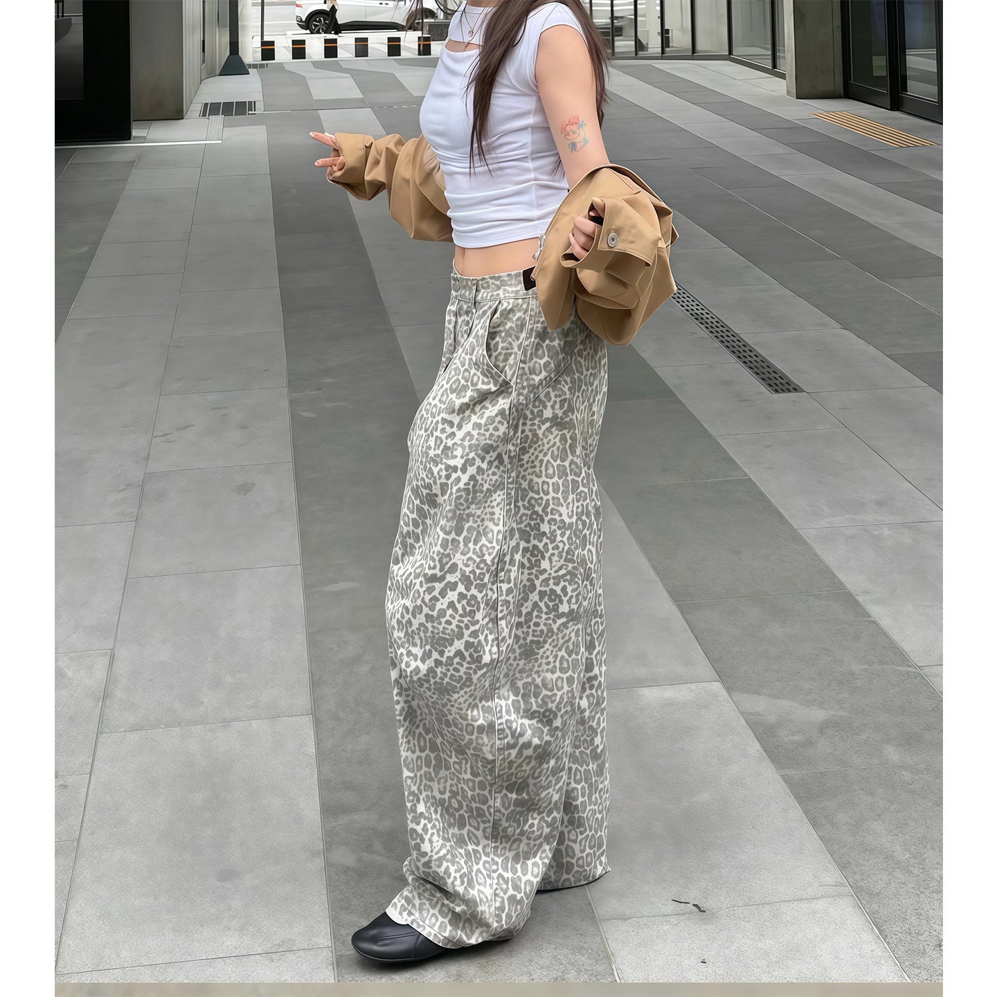 Relaxed Lazy Leopard Print  - High-Waisted Wide-Leg Jeans - Loose Oversized Floor-Length Pants