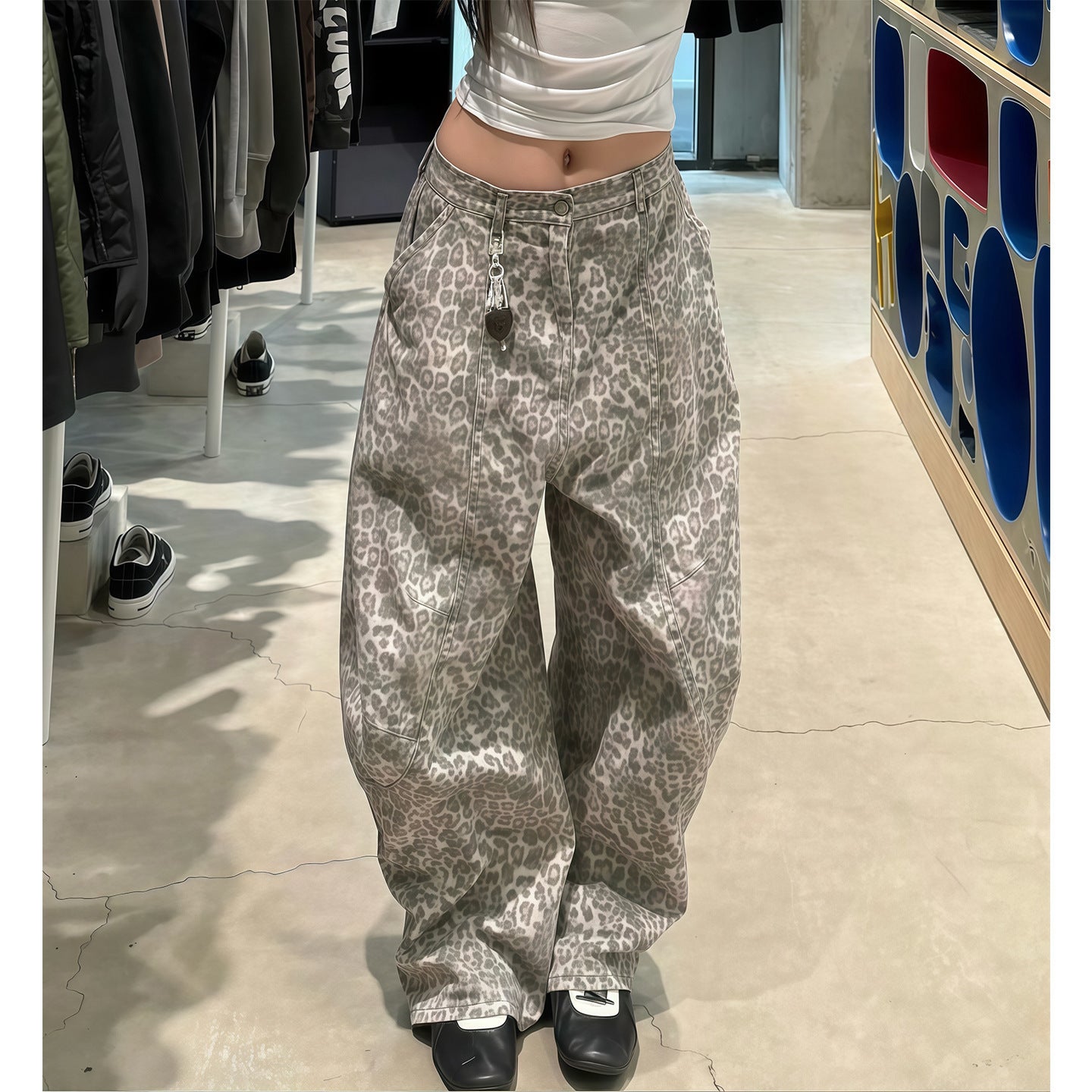 Relaxed Lazy Leopard Print  - High-Waisted Wide-Leg Jeans - Loose Oversized Floor-Length Pants