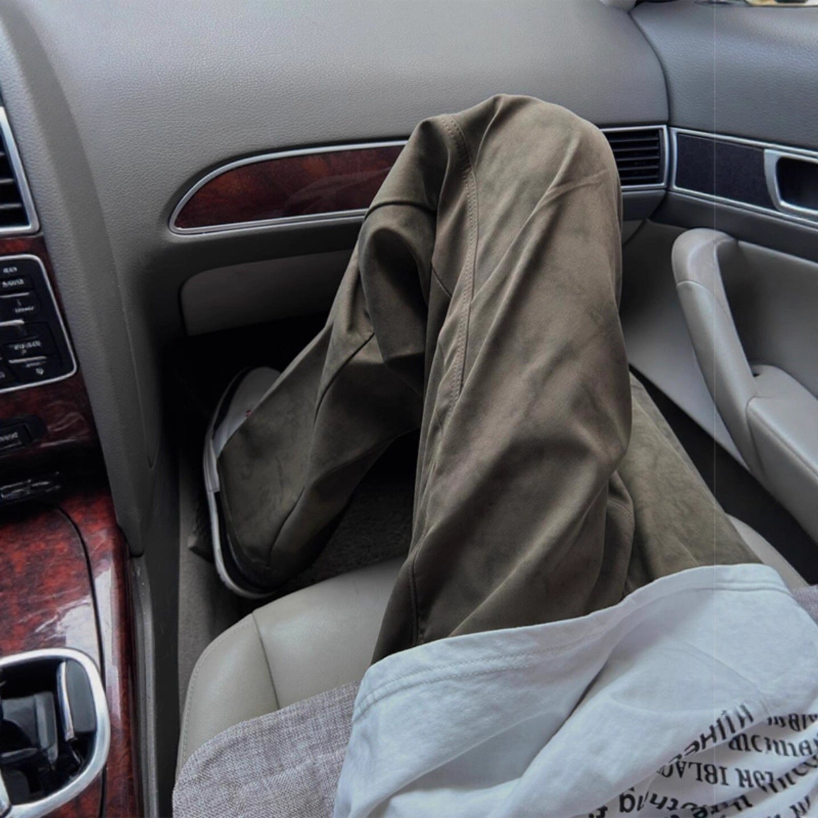 Textured Straight-Leg Cargo Pants - Loose Wide-Leg Pants