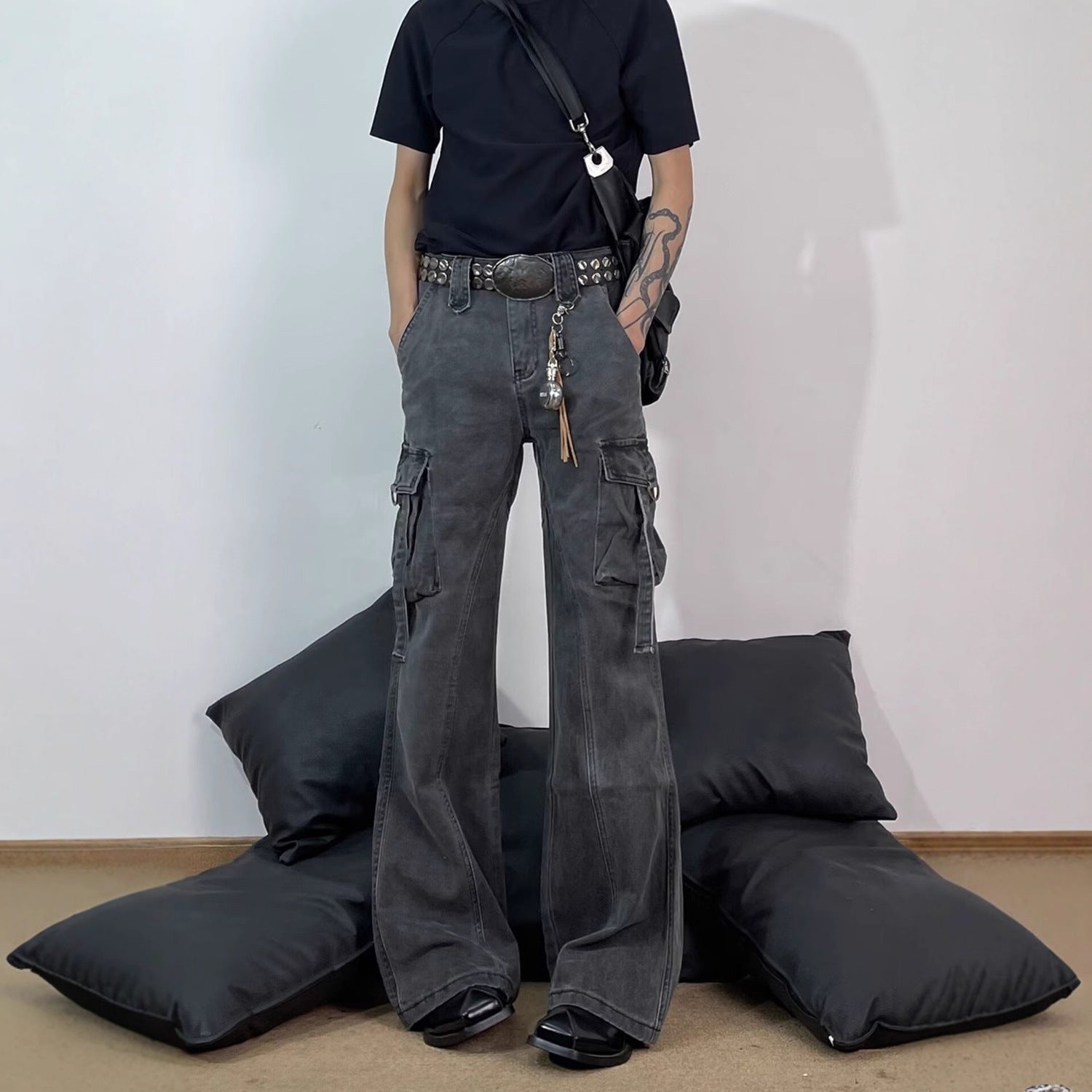 Deconstructed -  Multi-Pocket -  Flared Jeans  -  Loose Pants