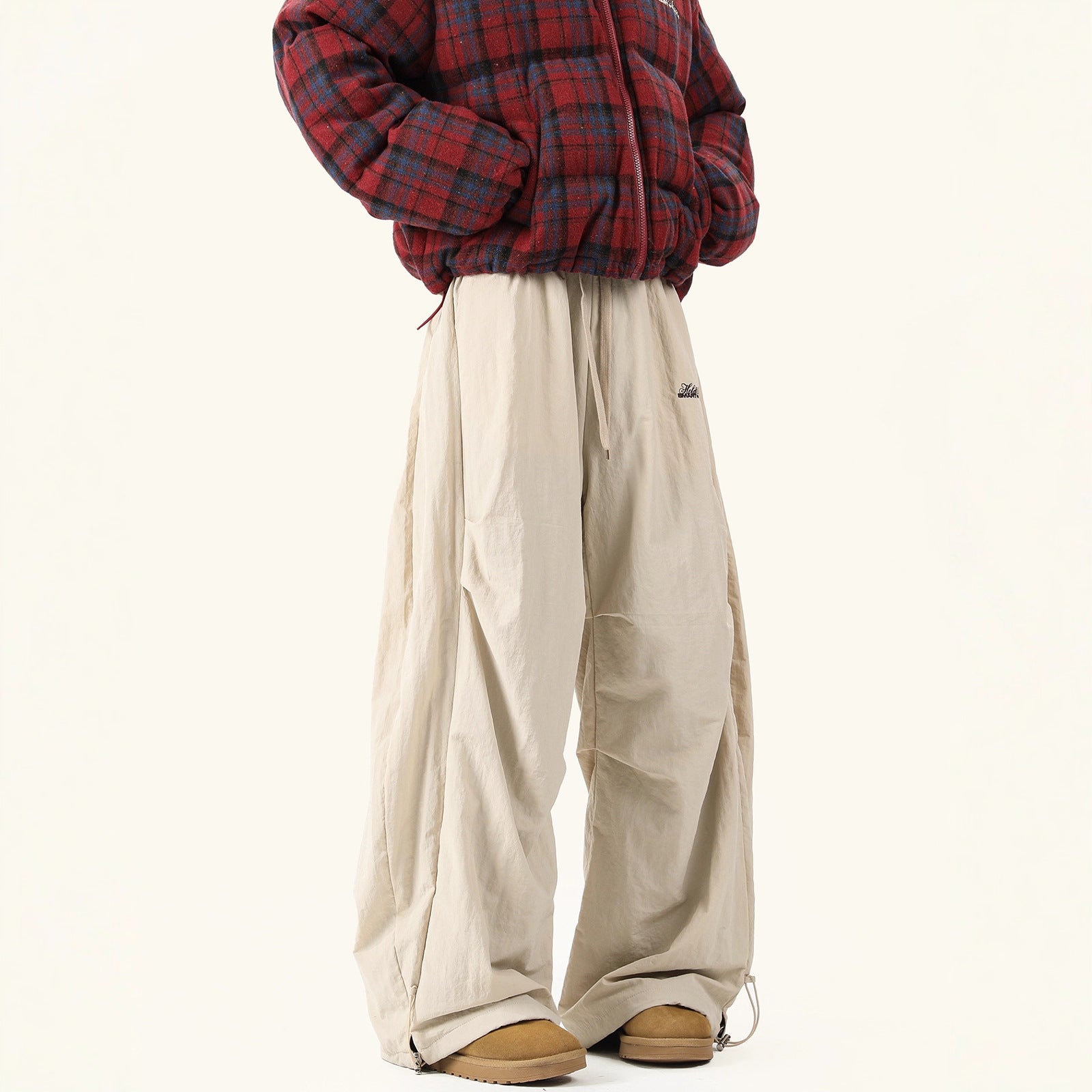 Lined Wide-Leg Cargo Pants – High-End Pleated Paratrooper Style