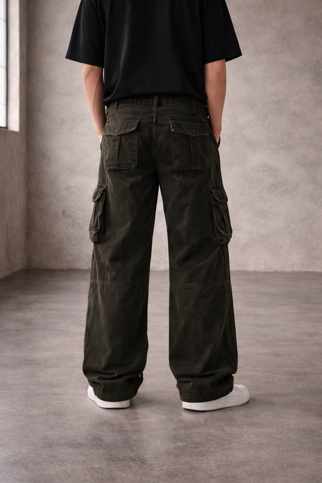 Wrinkled Scraped Cargo Pants